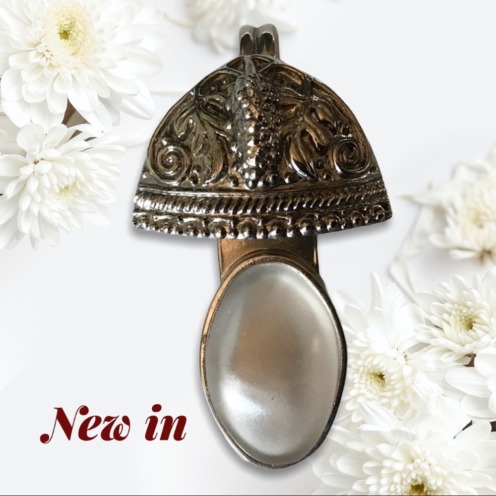 REBECCA COLLINS PENDANT NEW LISTING